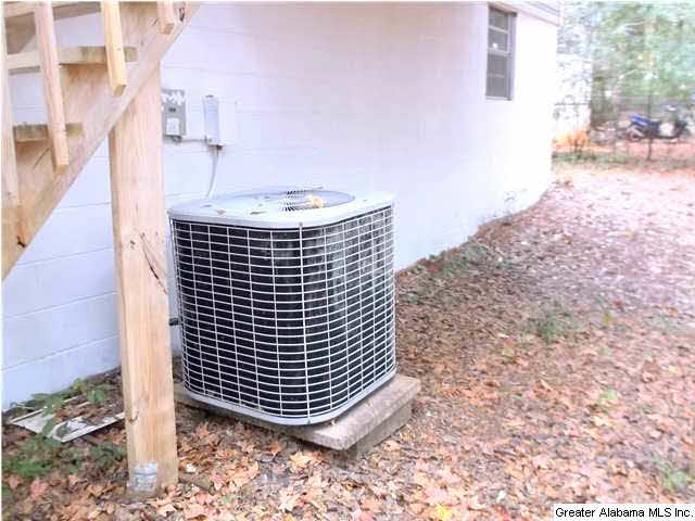 137 Greenridge Road Bessemer, AL 35023 - Photo 7 of 20