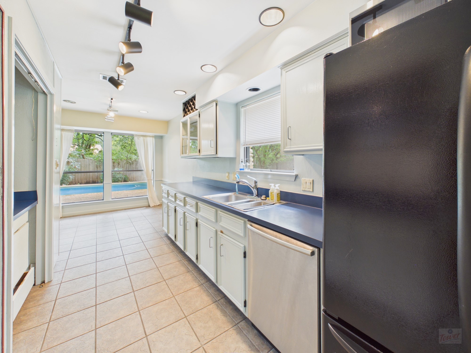 4409 Twisted Tree Drive Austin, TX 78735 - Photo 14 of 31