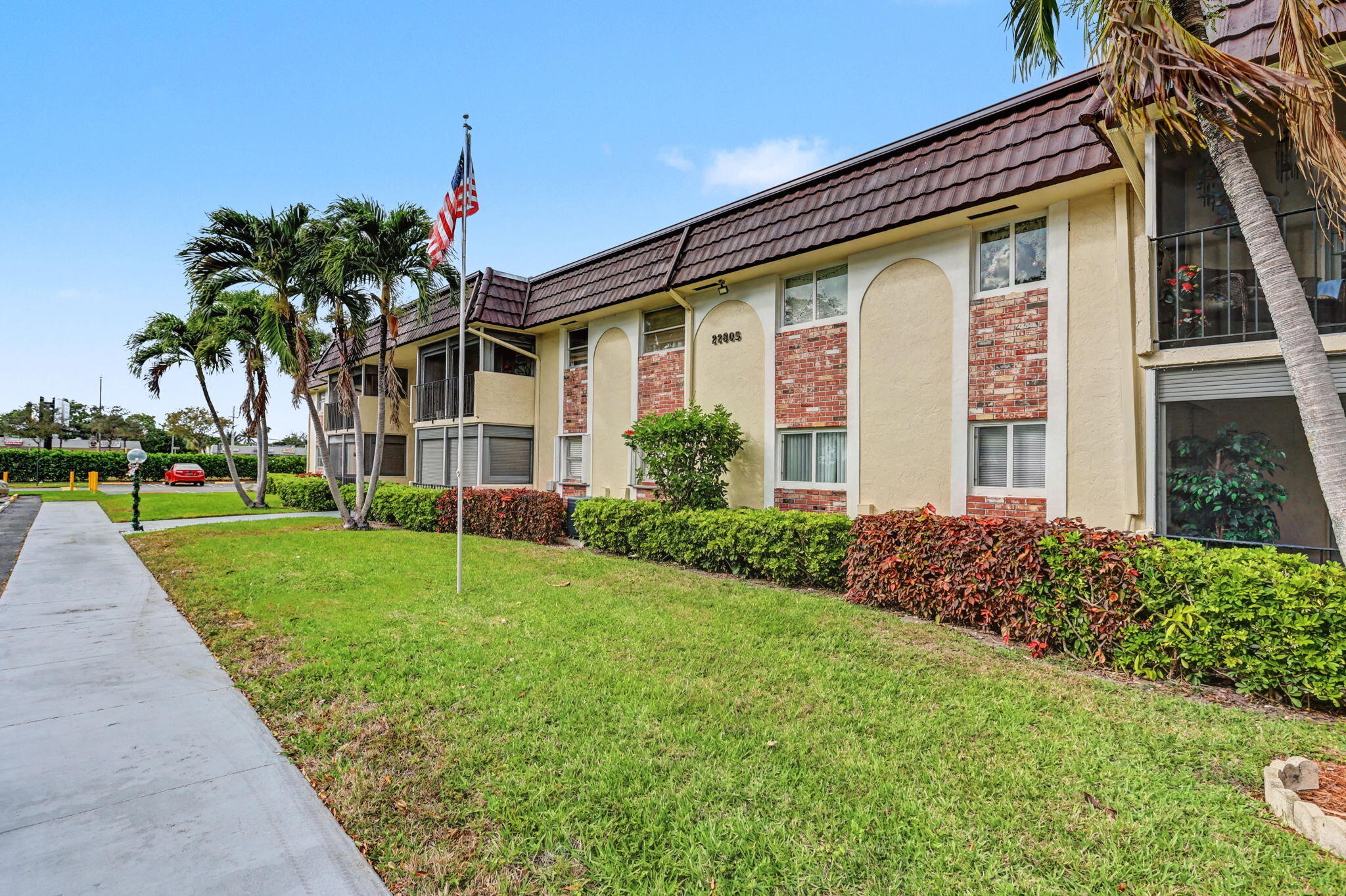 4-web-or-mls-0E2A8104