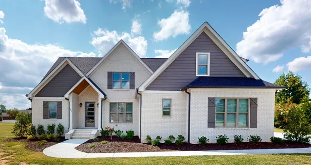 $694,900 | 255 Ridgecrest Drive, Winchester, TN 37398