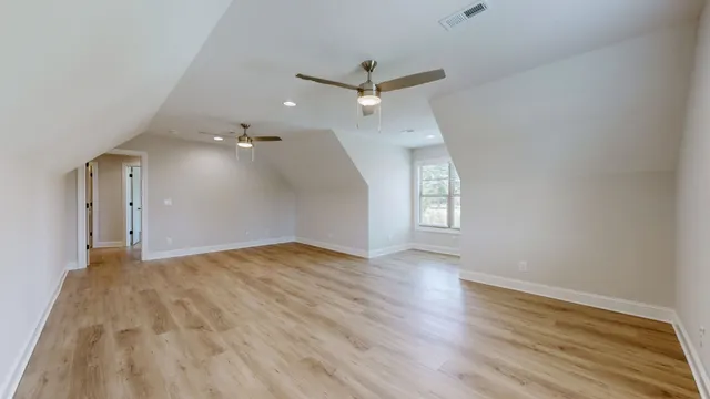 $694,900 | 255 Ridgecrest Drive, Winchester, TN 37398