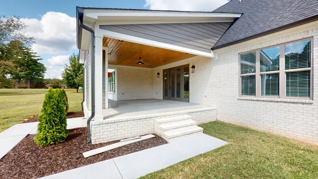 $694,900 | 255 Ridgecrest Drive, Winchester, TN 37398