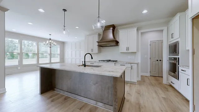 $694,900 | 255 Ridgecrest Drive, Winchester, TN 37398