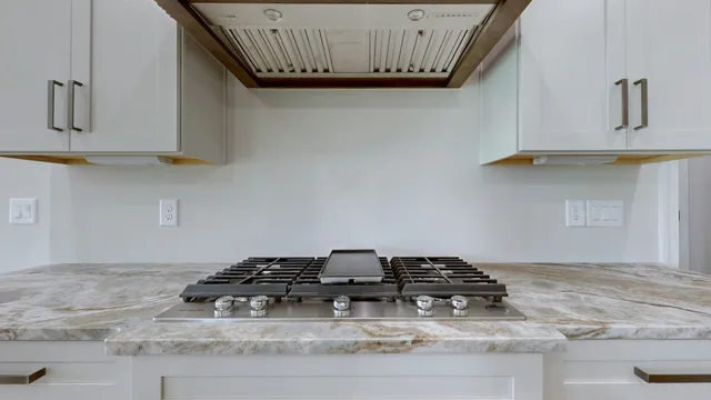 $694,900 | 255 Ridgecrest Drive, Winchester, TN 37398