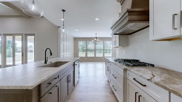 $694,900 | 255 Ridgecrest Drive, Winchester, TN 37398