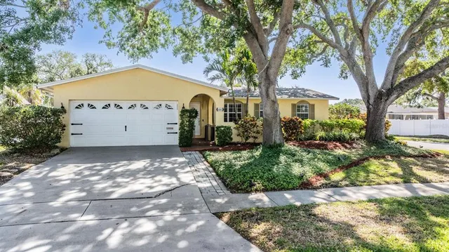 $575,000 | 6041 16th Lane Northeast, St. Petersburg, FL 33703