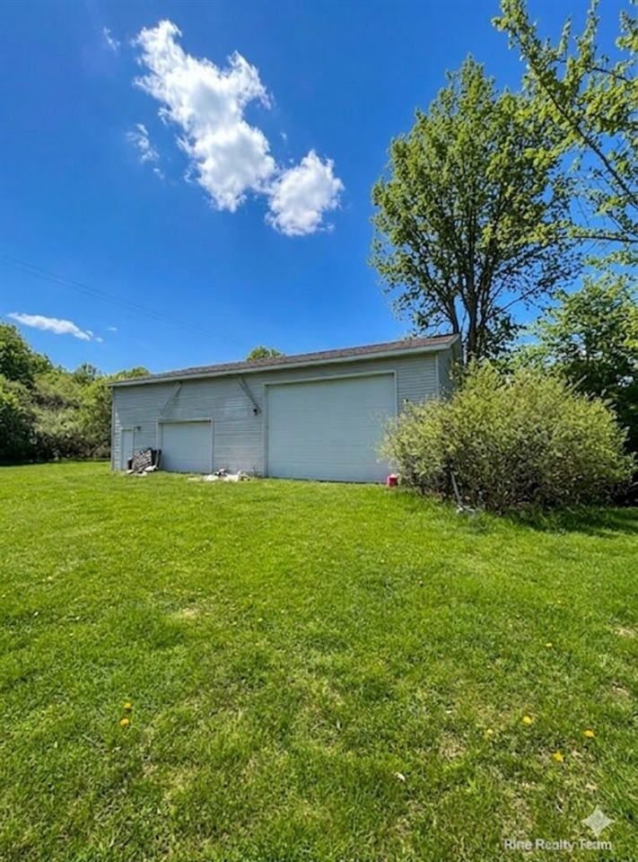 5655 Pingree Road Howell, MI 48843 - Photo 12 of 41