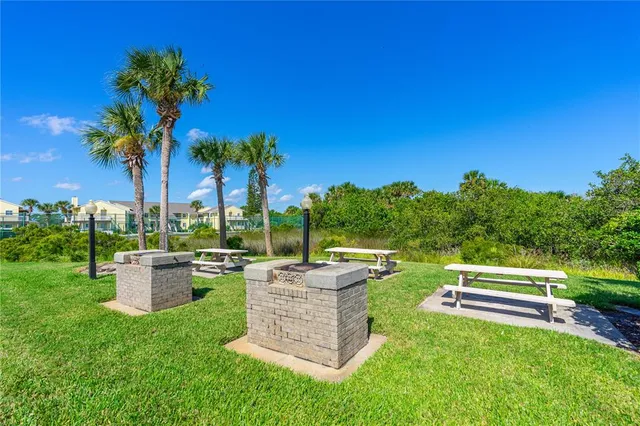 a view of an outdoor space