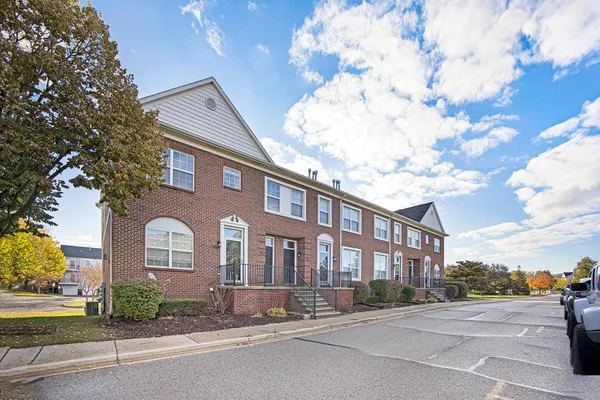 $215,000 | 43014 Strand Drive, Sterling Heights, MI 48313