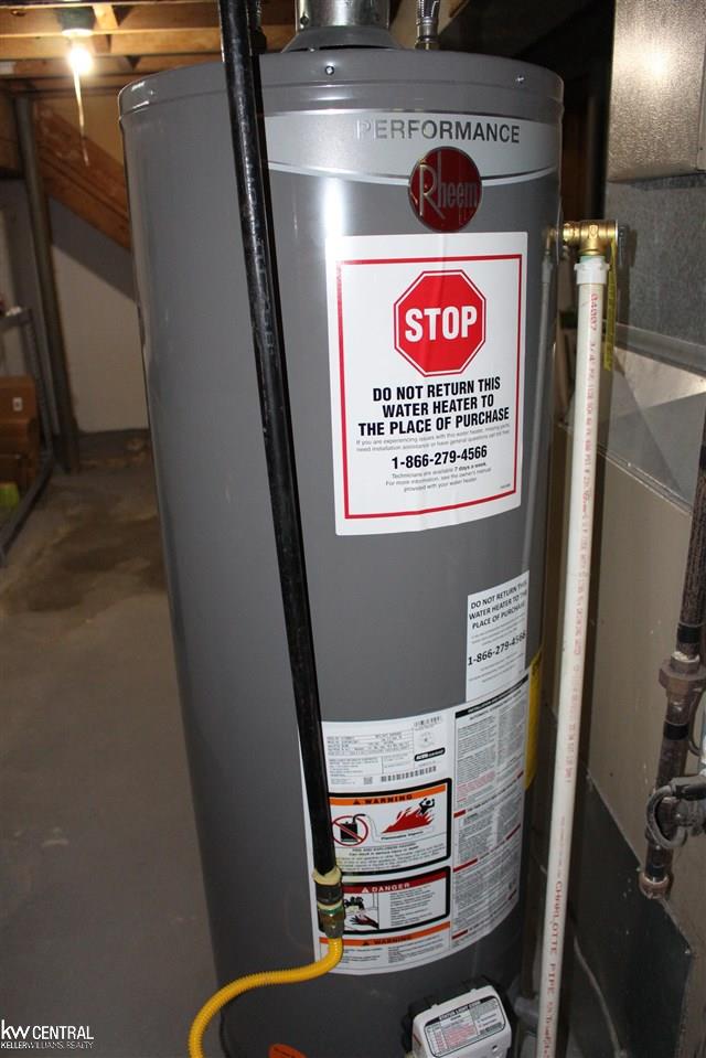 23113 Rausch Avenue Eastpointe, MI 48021 - Photo 20 of 22 50045956-19.JPG