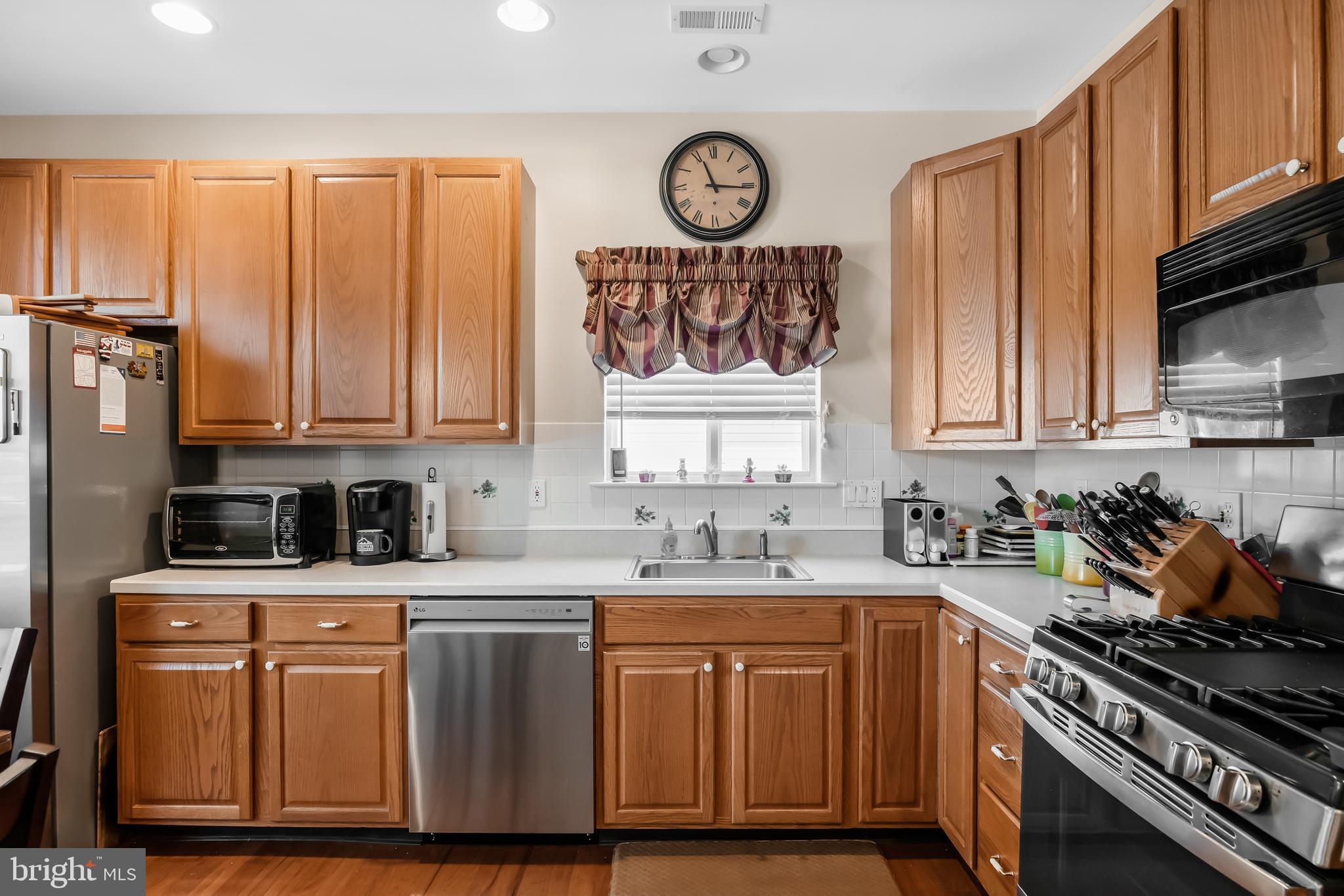 57 Mayfair Road Southampton, NJ 08088 - Photo 8 of 28 Gallery Image 8
