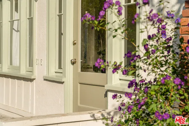 $14,000 | 818 Palms Boulevard, Venice, CA 90291