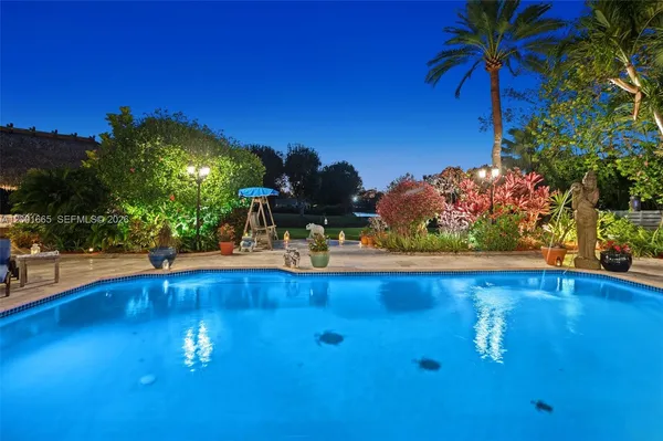 $3,200,000 | 10740 Southwest 74th Court, Pinecrest, FL 33156