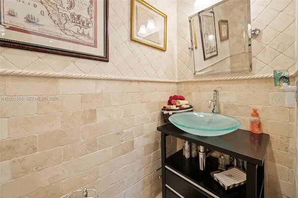 $3,200,000 | 10740 Southwest 74th Court, Pinecrest, FL 33156