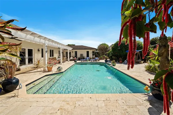 $3,200,000 | 10740 Southwest 74th Court, Pinecrest, FL 33156