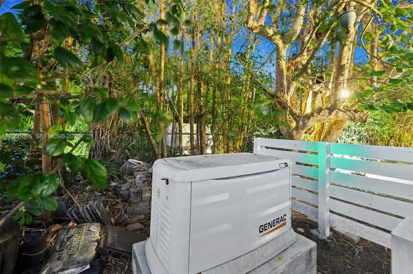 $3,200,000 | 10740 Southwest 74th Court, Pinecrest, FL 33156