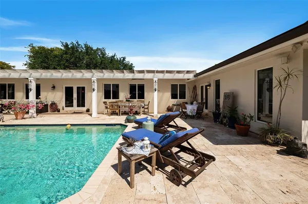 $3,200,000 | 10740 Southwest 74th Court, Pinecrest, FL 33156