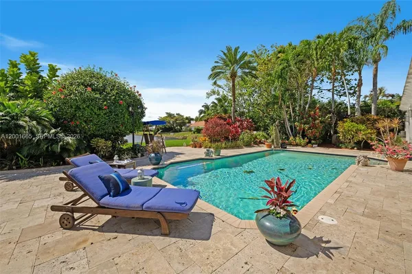 $3,200,000 | 10740 Southwest 74th Court, Pinecrest, FL 33156