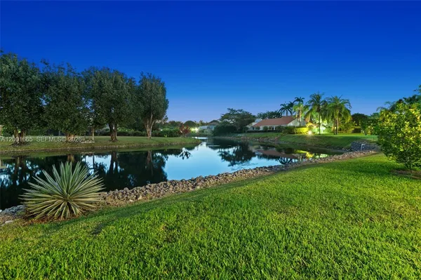 $3,200,000 | 10740 Southwest 74th Court, Pinecrest, FL 33156