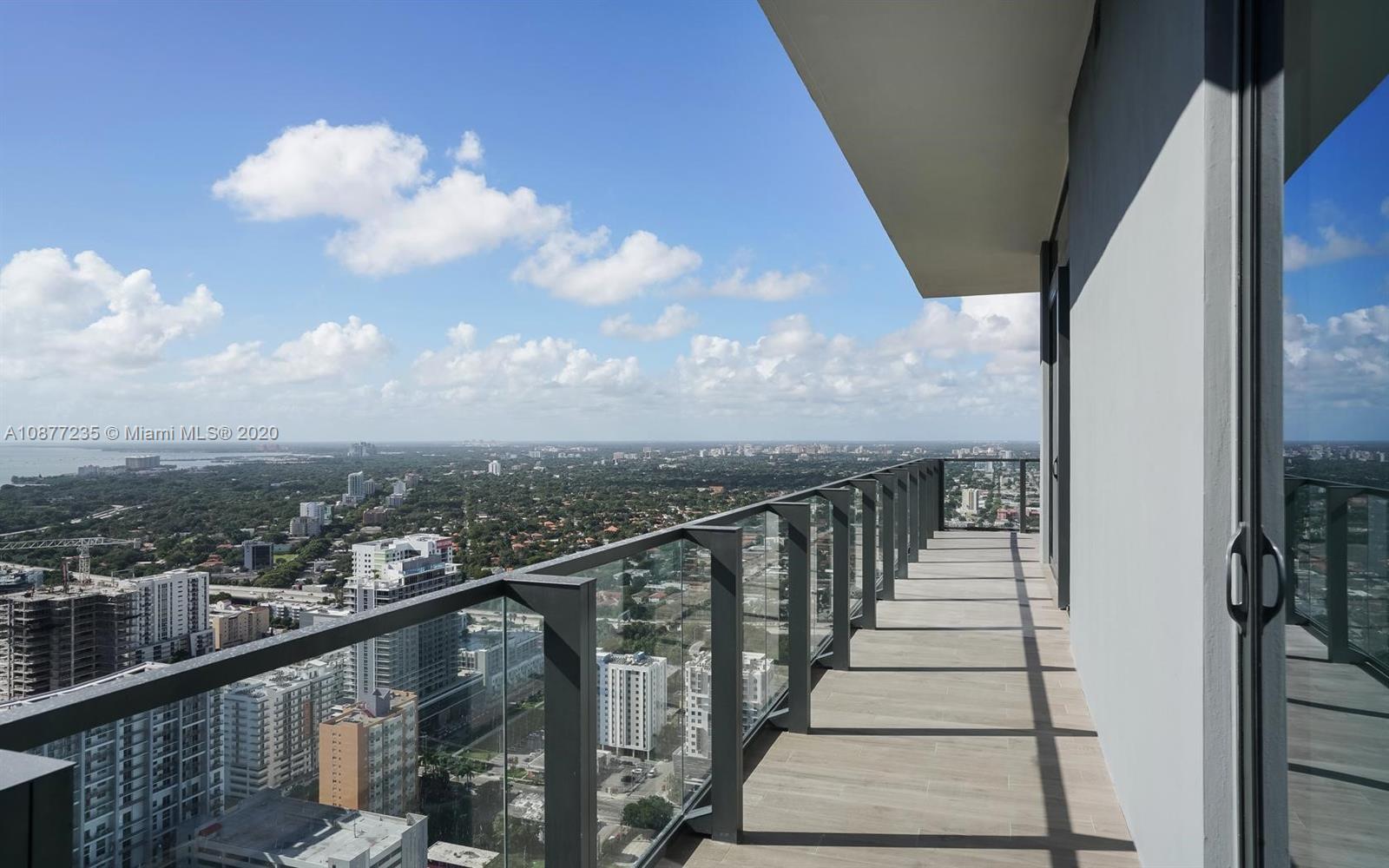 88 Southwest 7th Street, Unit 4001 Miami, FL 33130 - Photo 11 of 21 a view of a balcony