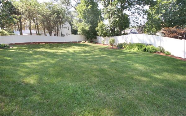 74 Plymouth Road Wakefield, MA 01880 - Photo 23 of 27 Gallery Image 23