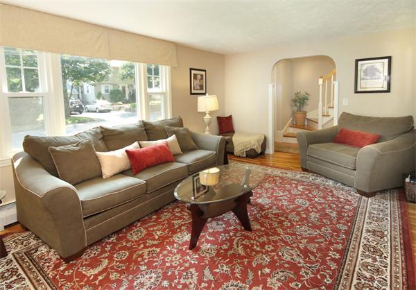 74 Plymouth Road Wakefield, MA 01880 - Photo 6 of 27 Gallery Image 6