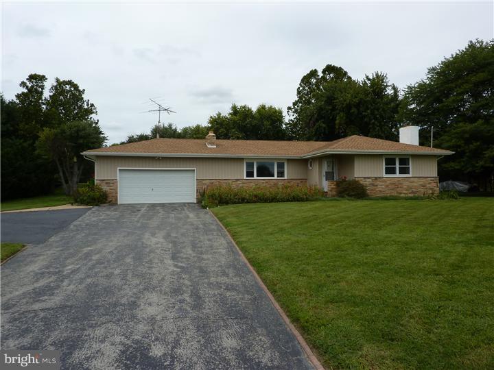 713 Betts Road Middletown, DE 19709 - Photo 3 of 23 Driveway