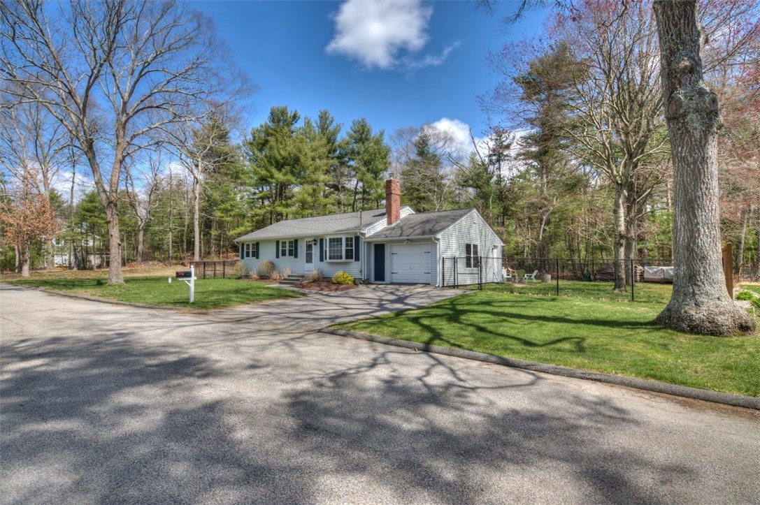 15 Alexandre Road Coventry, RI 02816 - Photo 3 of 27 Gallery Image 3