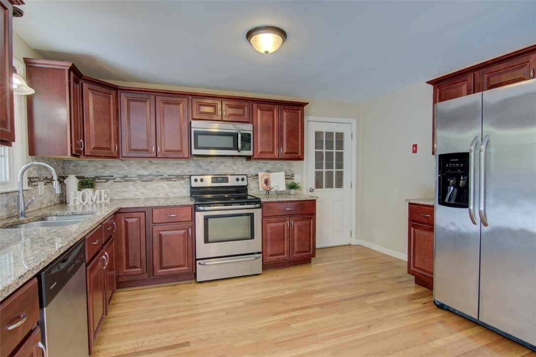 15 Alexandre Road Coventry, RI 02816 - Photo 7 of 27 Gallery Image 7