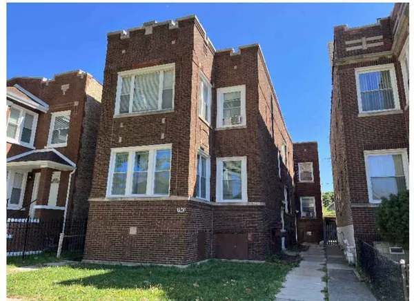 $1,750 | 7943 South Ada Street, Unit 2F, Chicago, IL 60620