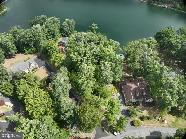 $3,600 | 202 Lakeside Loop, Ridgeley, WV 26753