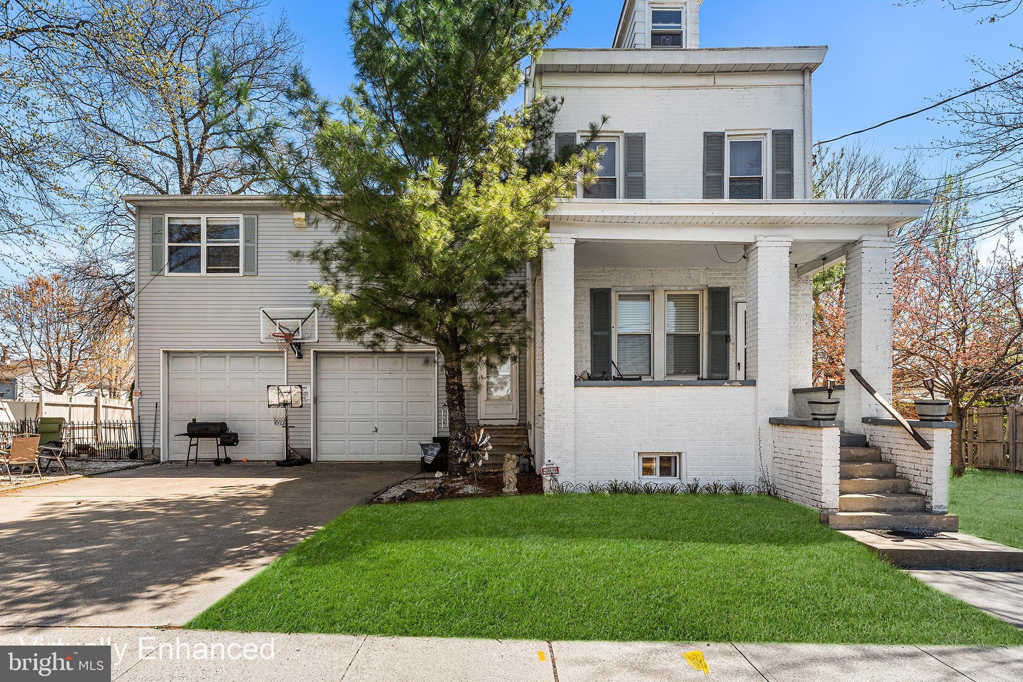 front view of house with a yard