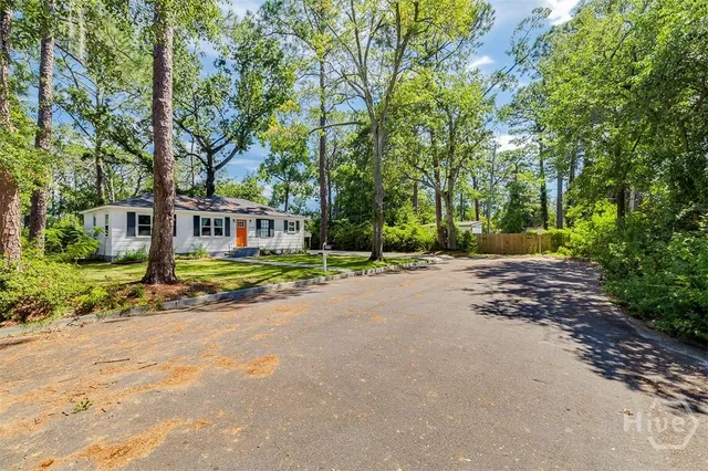 $324,900 | 2338 Lorraine Drive, Savannah, GA 31404