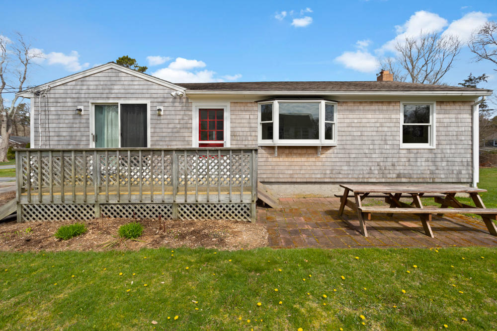 154 Nobscussett Road Dennis, MA 02638 - Photo 6 of 36 154 Nobscussett Rd. Low Res-7