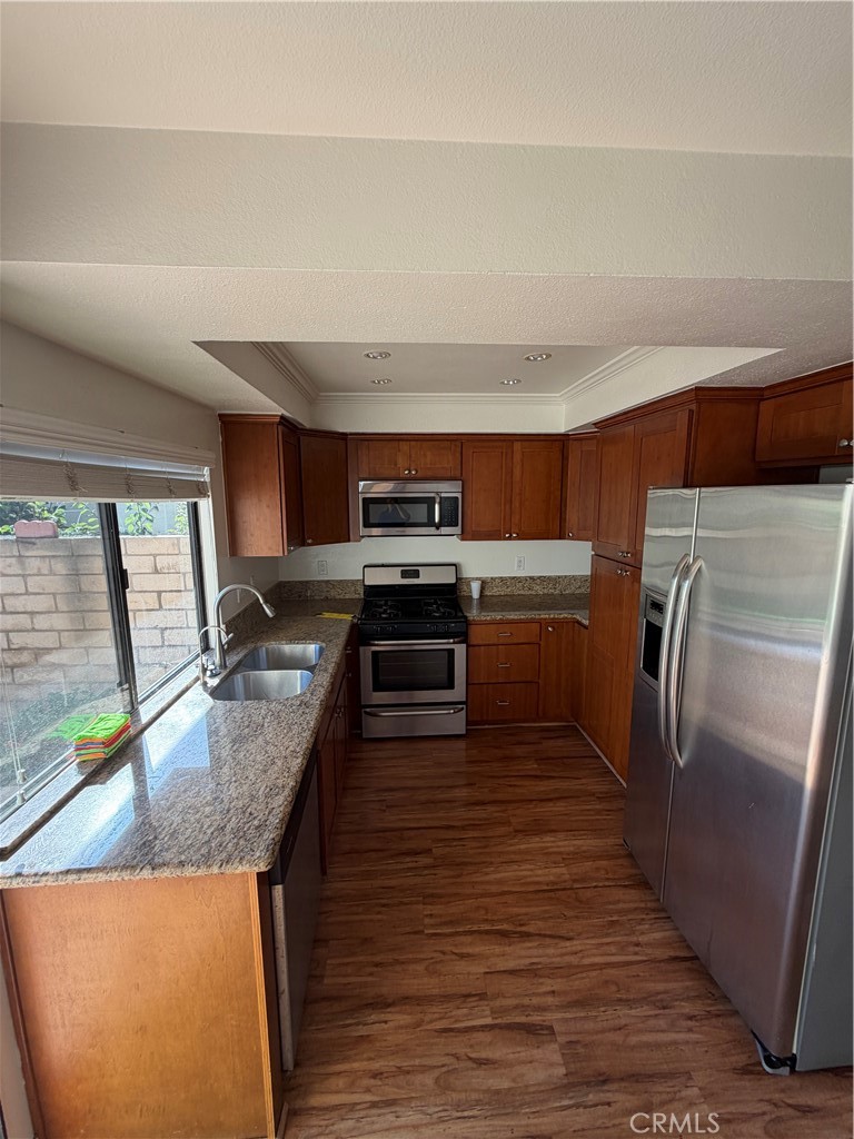 5 Locust Irvine, CA 92604 - Photo 12 of 20 Kitchen