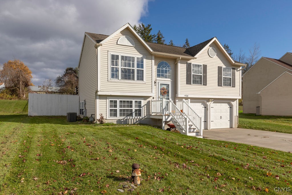 9418 Birch Tree Road Cicero, NY 13029 - Photo 2 of 33