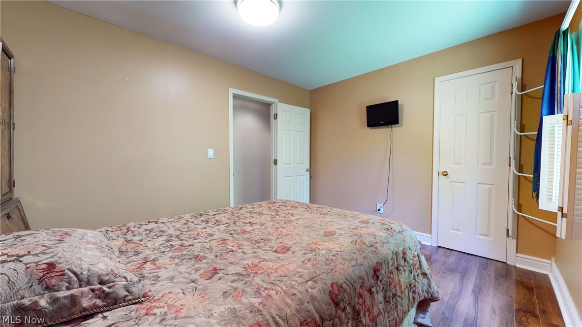 29283 White Road Wickliffe, OH 44092 - Photo 19 of 28 Bedroom 3