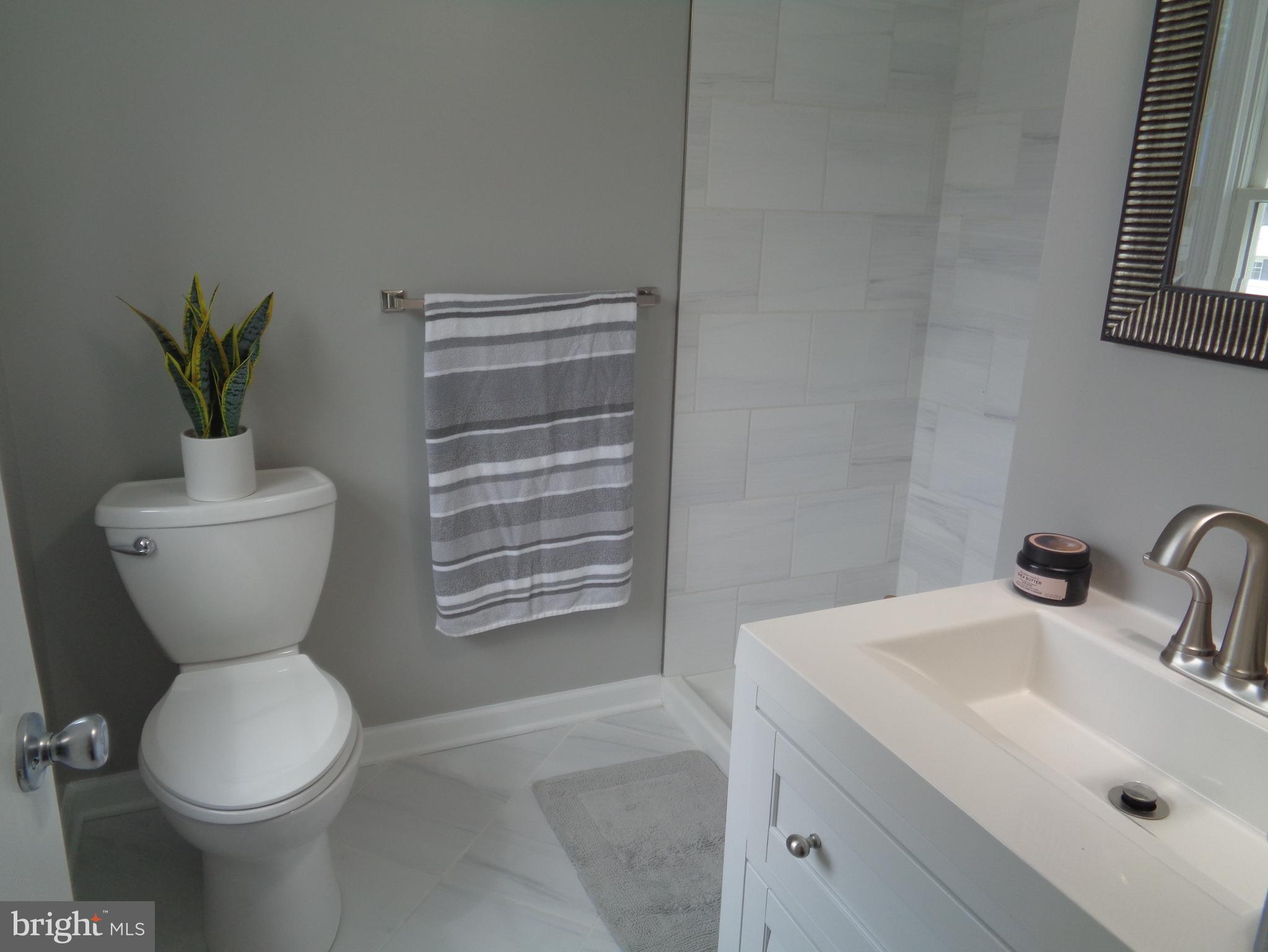 703 Hilltop Road Cinnaminson, NJ 08077 - Photo 22 of 42 Mstr BR Full Bath