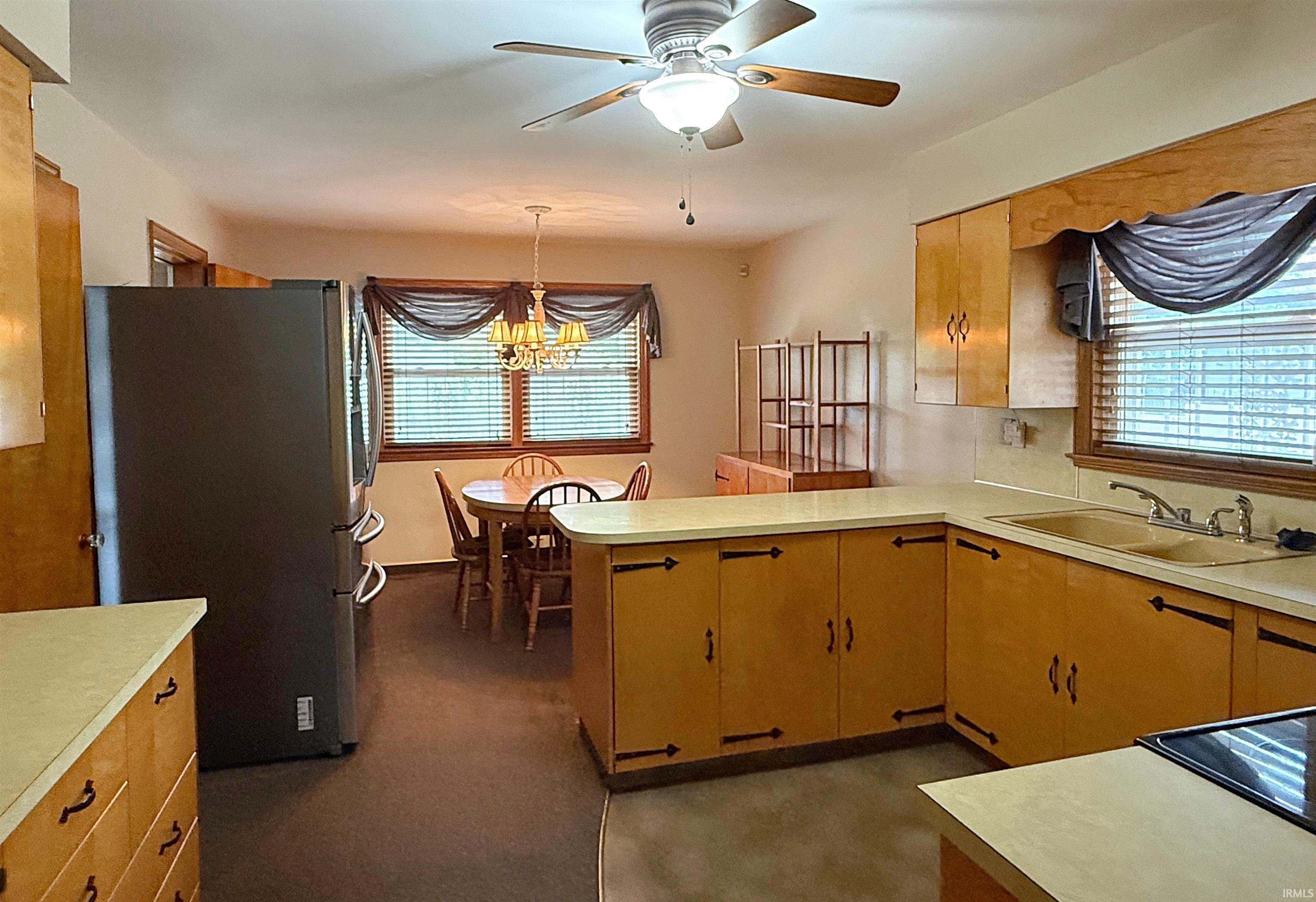 707 North Line Street Loogootee, IN 47553 - Photo 6 of 36