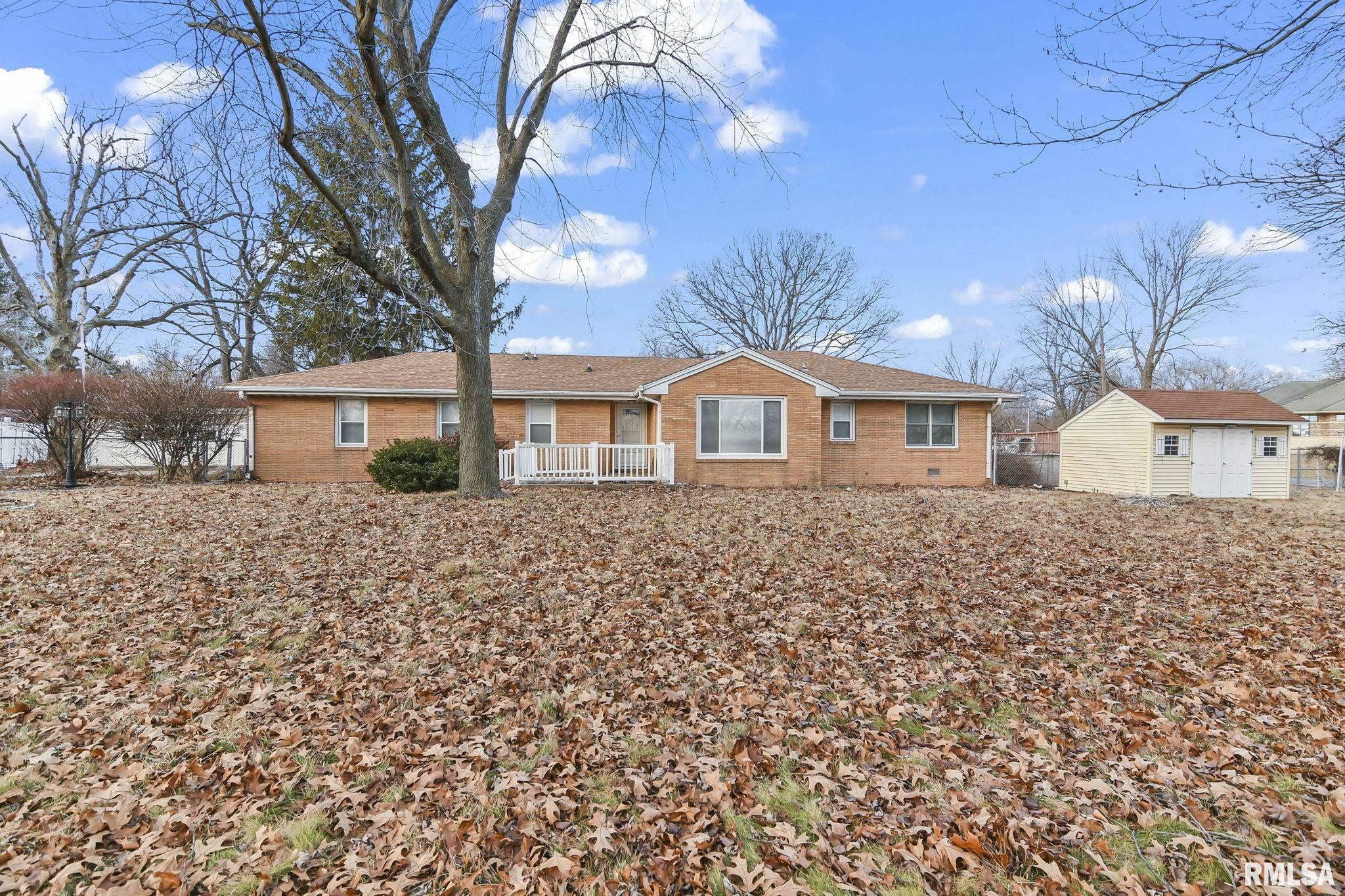 702 West Pershing Road Decatur, IL 62526 - Photo 29 of 33