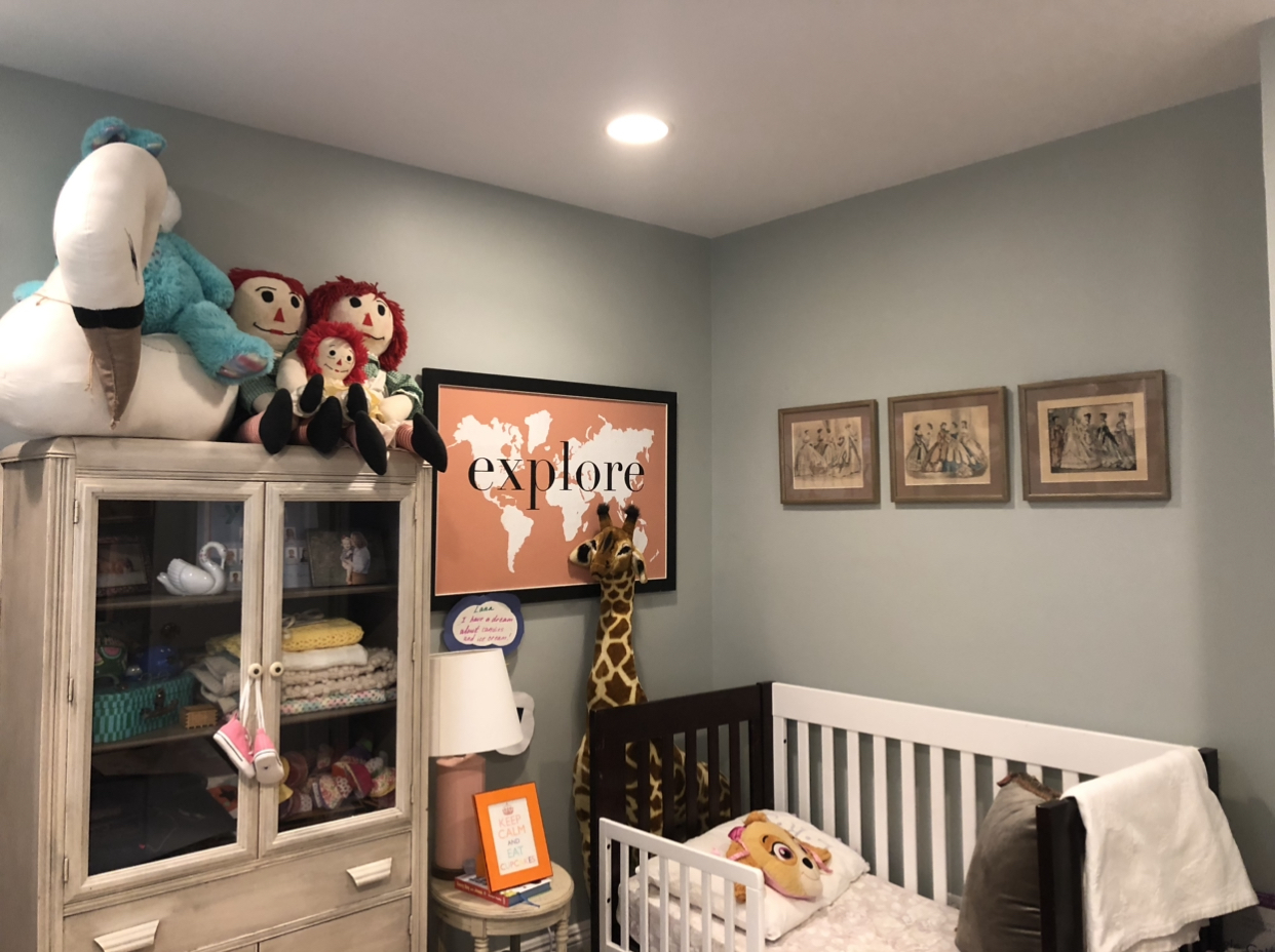 7425 North Sheridan Road, Unit 1E Chicago, IL 60626 - Photo 21 of 31 a bedroom with furniture and wooden floor