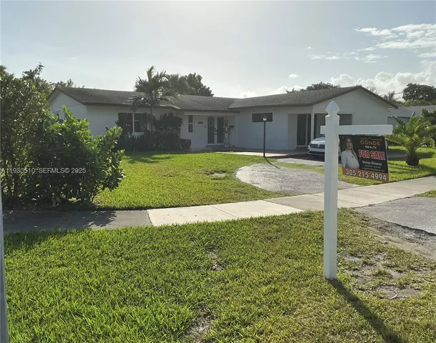 $810,000 | 9700 Southwest 189th Street, Cutler Bay, FL 33157