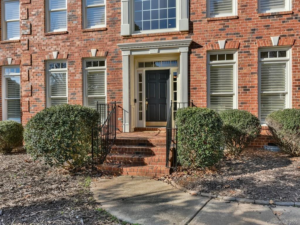 10833 Fox Hedge Road Matthews, NC 28105 - Photo 2 of 43 Gallery Image 2