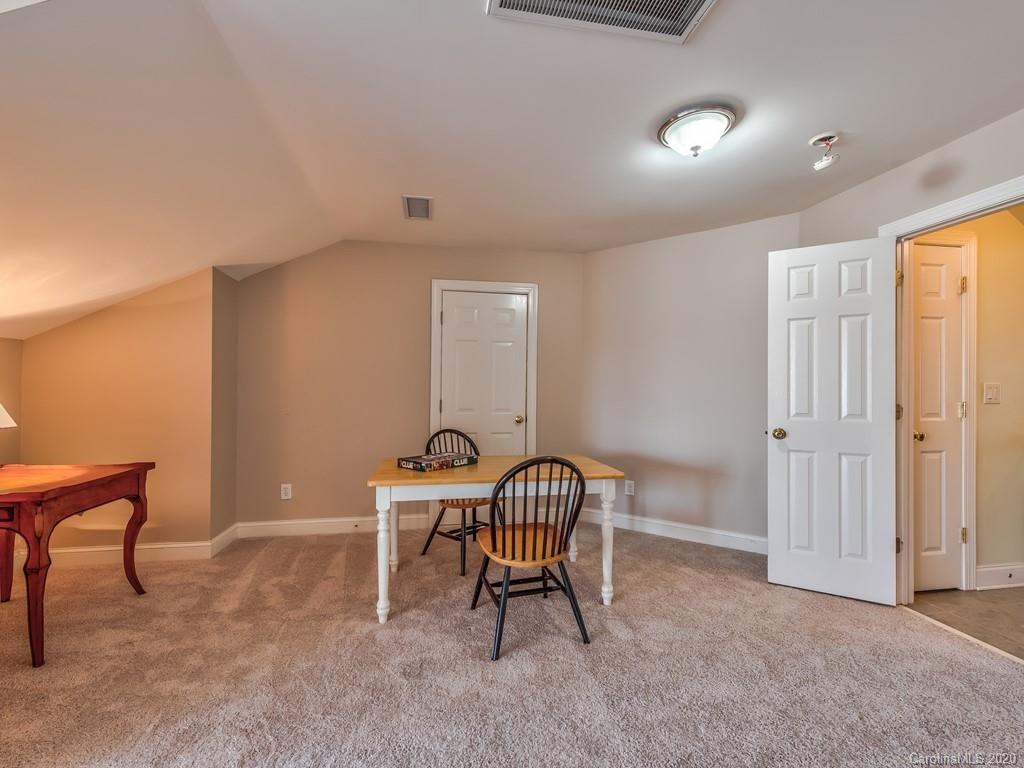 10833 Fox Hedge Road Matthews, NC 28105 - Photo 31 of 43 Gallery Image 31