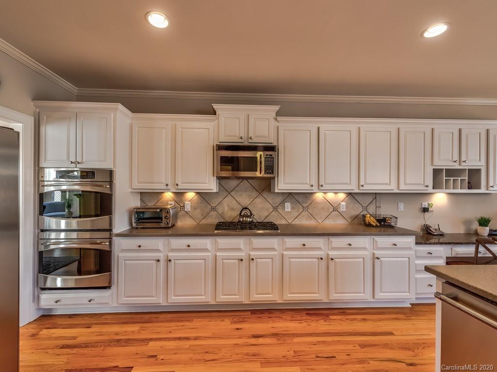 10833 Fox Hedge Road Matthews, NC 28105 - Photo 6 of 43 Gallery Image 6