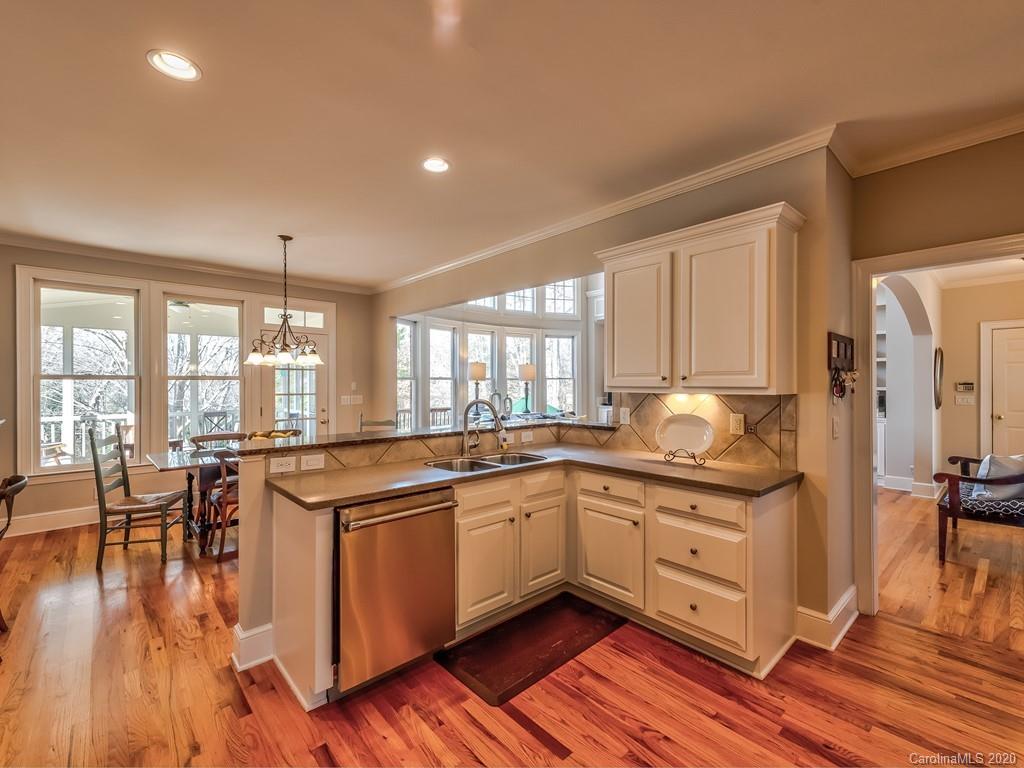 10833 Fox Hedge Road Matthews, NC 28105 - Photo 7 of 43 Gallery Image 7