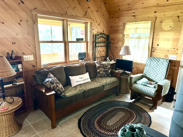 156 Hussey Road Parsonsfield, ME 04047 - Photo 2 of 25 2. Livingroom - 1