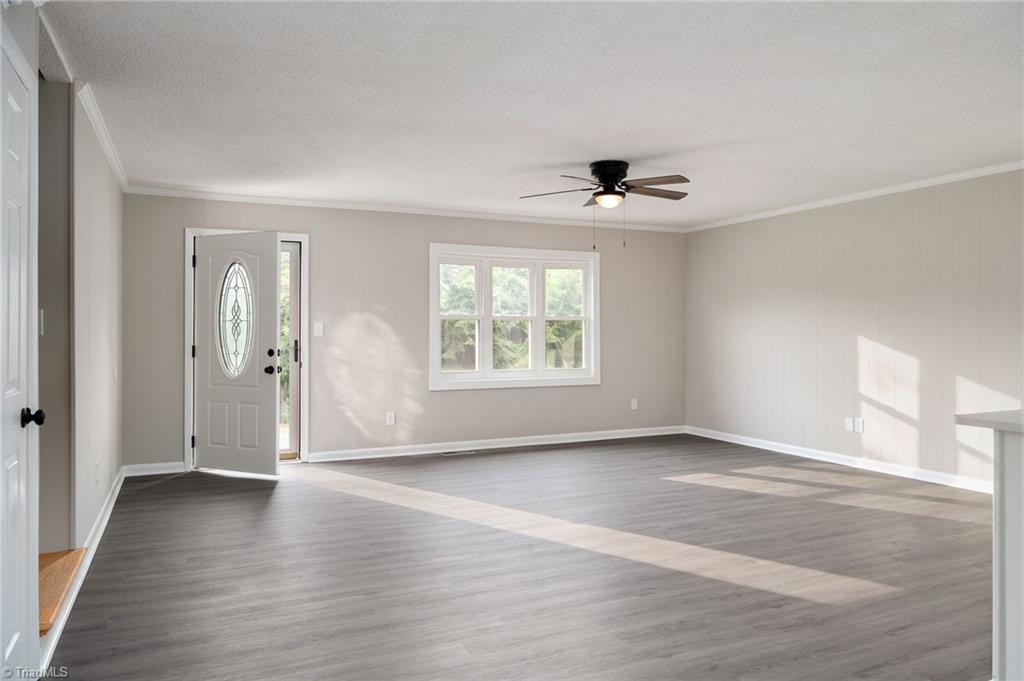 701 Cedar Branch Road Denton, NC 27239 - Photo 8 of 35 Living Room (Main)