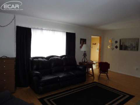 14129 Duffield Road Montrose, MI 48457 - Photo 15 of 20 20432808-14.JPG