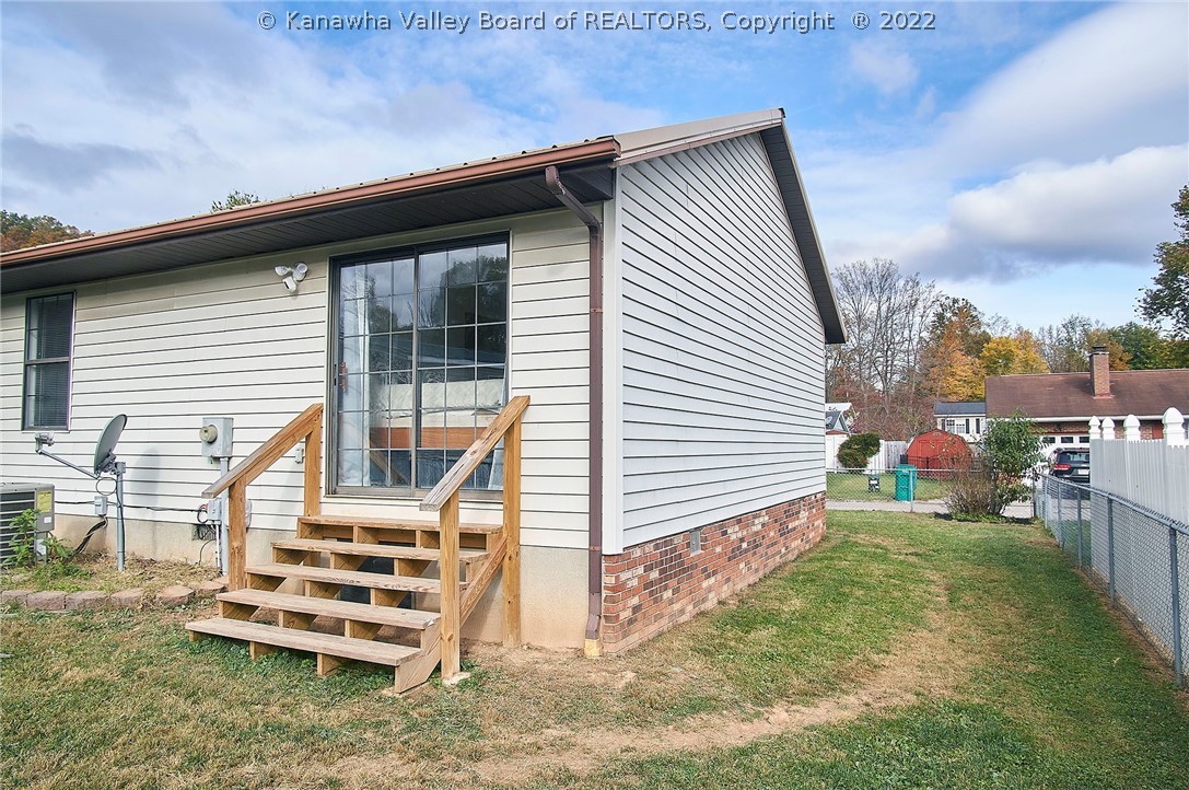 110 Rolling Acres Road Winfield, WV 25213 - Photo 34 of 42 Gallery Image 34